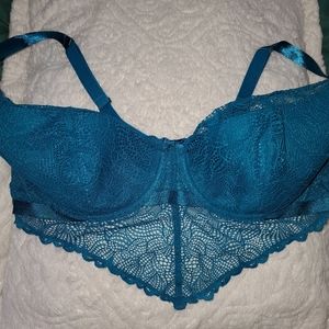 Cacique lace bra
